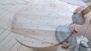 №_4 Круглый стол из дерева.