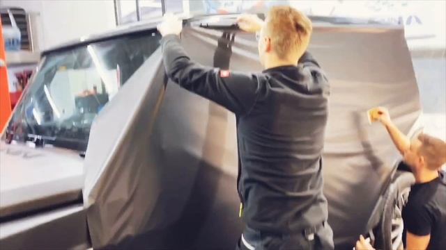 CarWrap MB G Klasse Folierung in mattschwarz смотреть онлайн