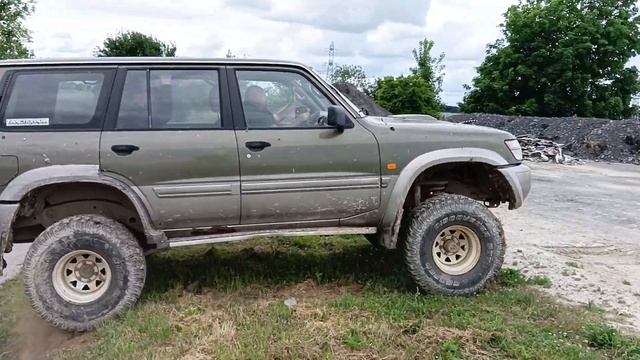 Nissan Patrol GR Y61 смотреть онлайн