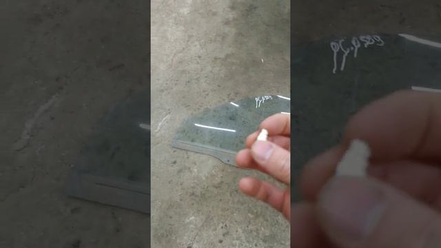 Как легко разбить стекло от автомобиля смотреть онлайн