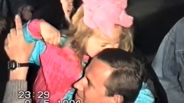 ДИСКОТЕКА 90-х! Центральная ПЛОЩАДЬ! Показ сразу по ТВ! смотреть онлайн