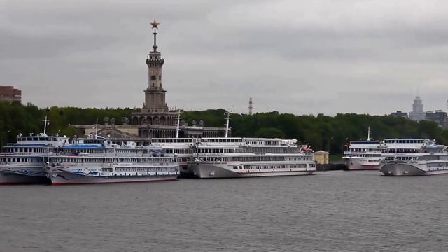 Теплоход ЛЕНИН прибывает в Москву 17 05 2015г смотреть онлайн