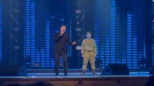 Филюс Кагиров и Артур Хасанов исполняют песню «Киек каз юллары»