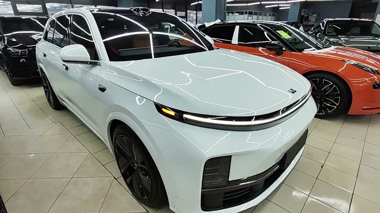 LiXiang L7 MAX 2023 г.в. в Москве Автосалон ИмпортМоторс +7-926-3174488 смотреть онлайн