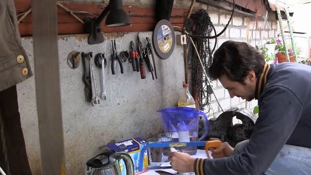 Разбираем фильтер для воды Барьер смотреть онлайн