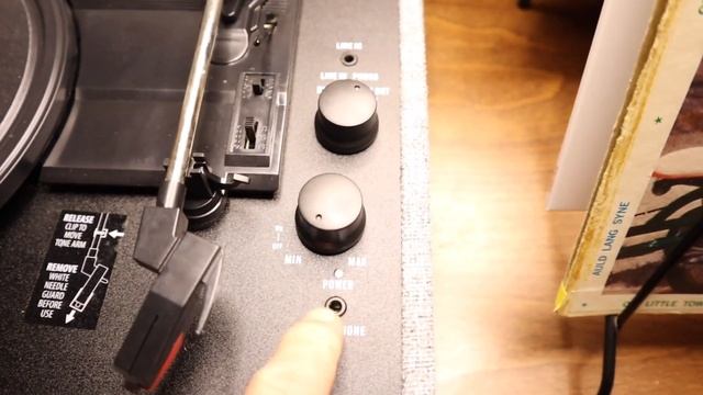 Victrola Vintage Bluetooth Portable Suitcase Record Player Review and Demonstration with Speakers смотреть онлайн