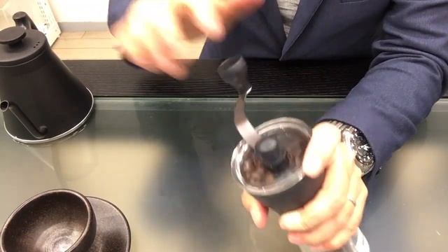 ハリオ V60ドリップケトル フィットVKF-120-MBでコーヒードリップ【道具屋さんが語る】〔#237〕 смотреть онлайн
