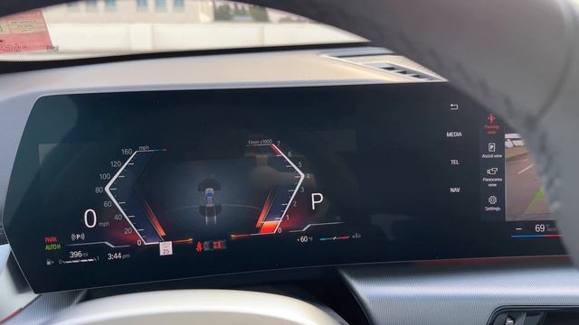 Tour the 2023 X1 xDrive28i in Space Silver | 4K смотреть онлайн