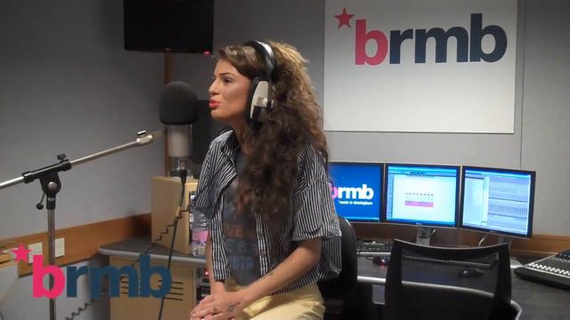 Cher Lloyd | With Ur Love (Live @ BRMB 10/06/11) смотреть онлайн