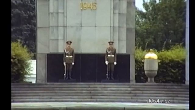 Pink Floyd 1990 am Potsdamer Platz Die Vorbereitung auf "The Wall" in Berlin (20.7.1990) смотреть онлайн