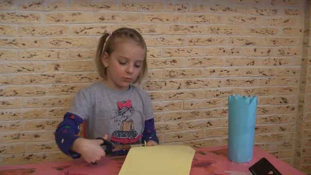 Вместе с Дианой. Корона из бумаги смотреть онлайн