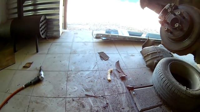 Ford Fokus или Форд Фокус-2. Замена порогов, реставрация арок. Удаление коррозии.Часть-1. смотреть онлайн