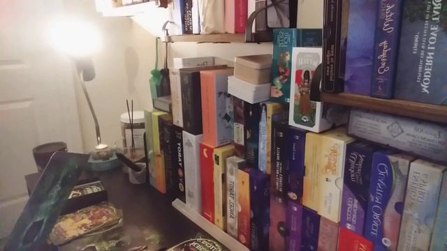 Deck Walk Through- Witches' Wisdom by Barbara Meiklejohn-Free and Flavia Kate Peters смотреть онлайн