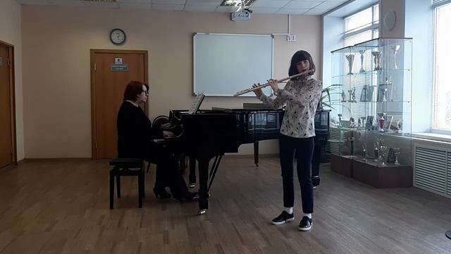 Комлева Ольга, 13 лет. Й. Кванц. Соната a moll 2 часть смотреть онлайн