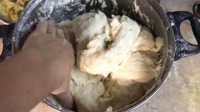 Тесто на пиццу/ Пеку пиццу и булочки/Простой рецепт? смотреть онлайн