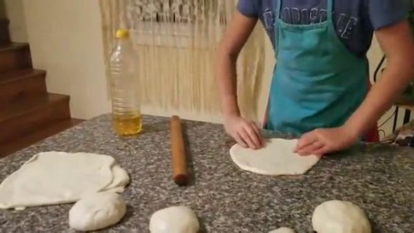 Молдавские плацинды (слоеное тесто)