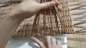 Добавление\Поднятие двойных стоек к прямоугольно донышку плетение из бумажной лозы/Уроки по плетени