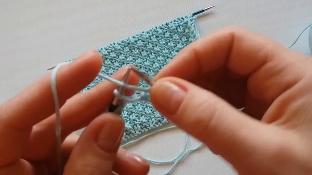 Простой узор спицами для начинающих - видео Вязание поворотными рядами и по кругу смотреть онлайн