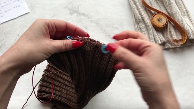 Шапка резинкой 3 Х 3 с отворотом и модной макушкой ! Подробный мастер класс. смотреть онлайн