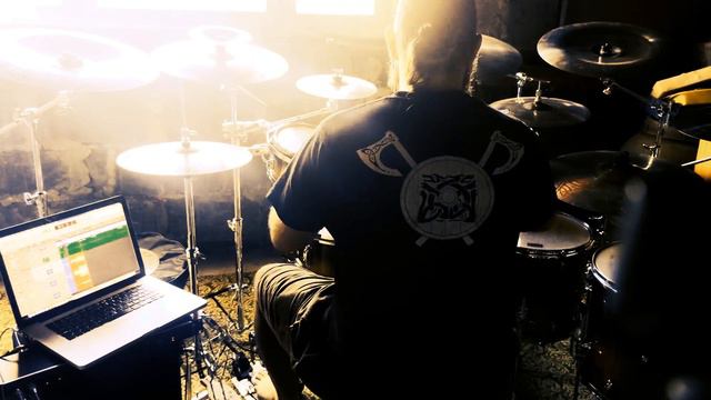 Iron Man - Driving with the top down drum cover by me) смотреть онлайн