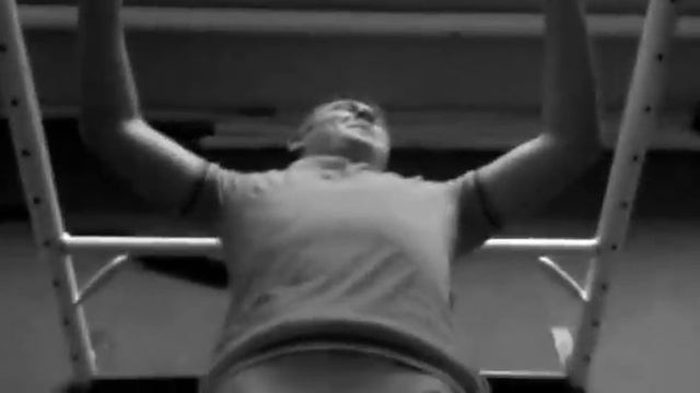 НЕРЕАЛЬНО!!! Жим лёжа 200кг. 16 лет . вес 70 кг . смотреть онлайн