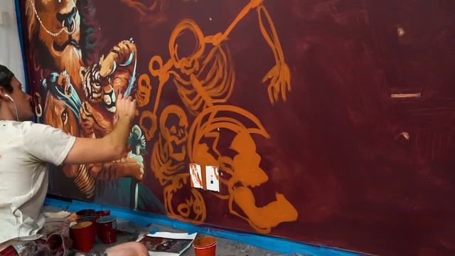 They Want How Many Characters In The Mural?? ? смотреть онлайн