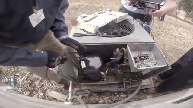 Компрессор герметичный поршневой Bristo-Вектор Холода 044 221 9339 смотреть онлайн