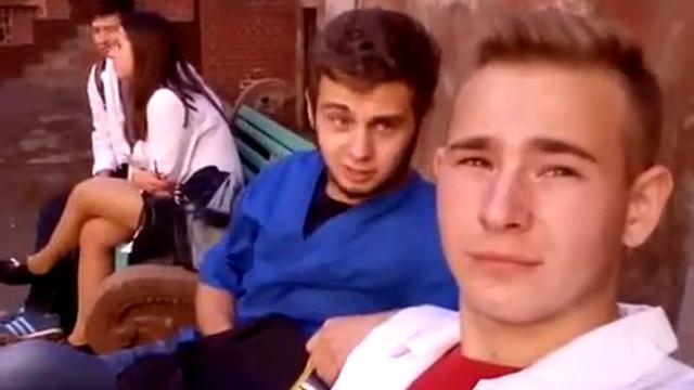 Когда друг под каблуком смотреть онлайн