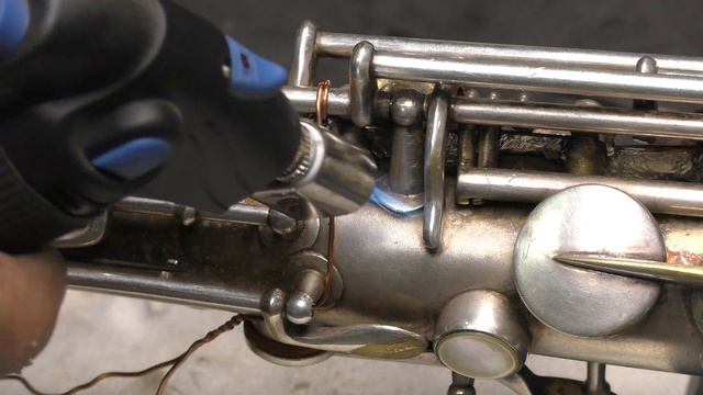 1925 Holton Alto Saxophone Overhaul Part 1 смотреть онлайн