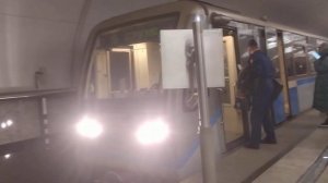 станция метро Строгино посадки нет