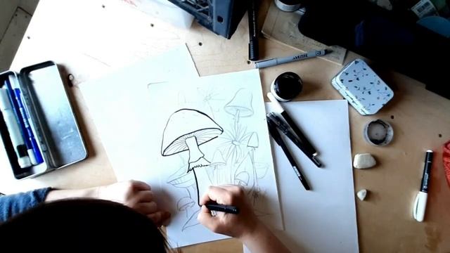 Рисуем графическую композицию "Грибочки" смотреть онлайн
