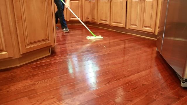 Swiffer Sweeper Dry And Wet Mop Product Review | How To Mop Hardwood Floors