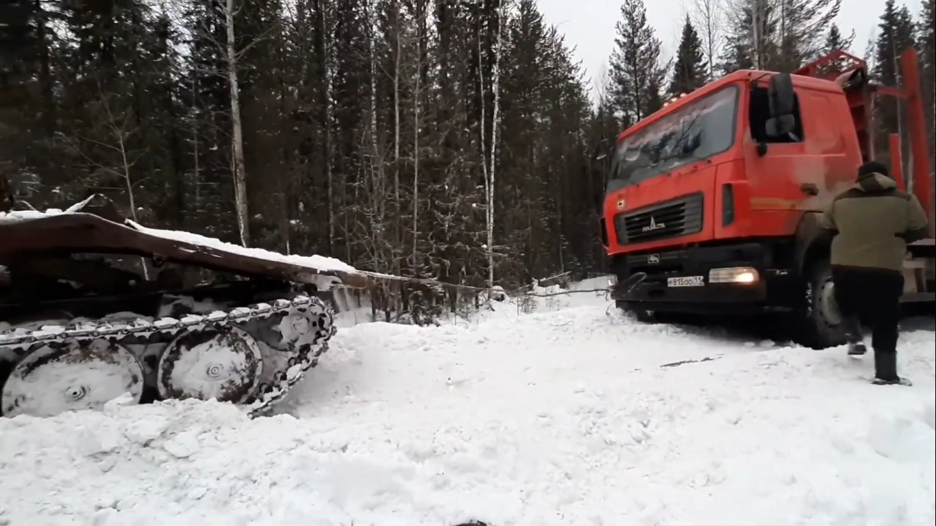Рейс на лесовозе Слетел с лежнёвки! смотреть онлайн