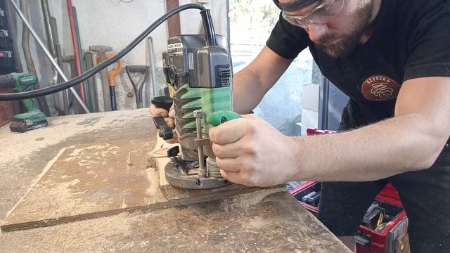 Frezarka górnowrzecionowa #hikoki zwana (Alien) w pracy/ #Hikoki router called (Alien) at work смотреть онлайн