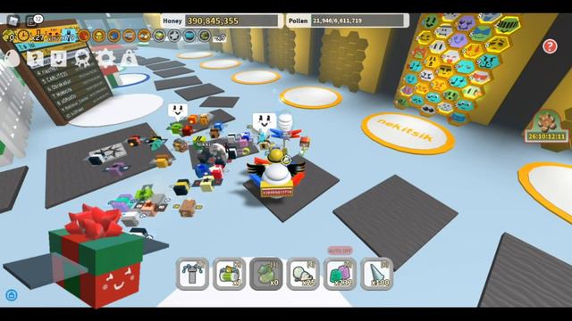 Какую пчелу купить за 500 тикетов! BEESWARMSIMULATOR! самый информативный ролик!!!