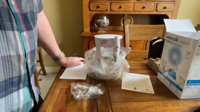 Waterpik WP 660 Aquarius Water flosser смотреть онлайн