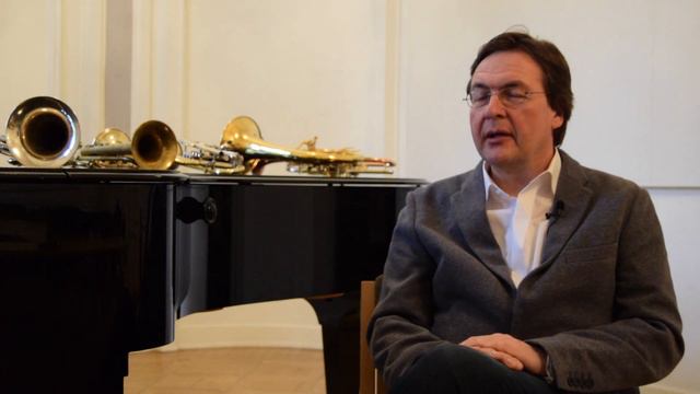 Interview mit Matthias Höfs - Weiterentwicklung des Trompetenklanges смотреть онлайн