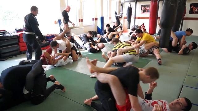 Семинар Джеффа Монсона. Проход гарда / Guard Pass by Jeff Snowman Monson смотреть онлайн