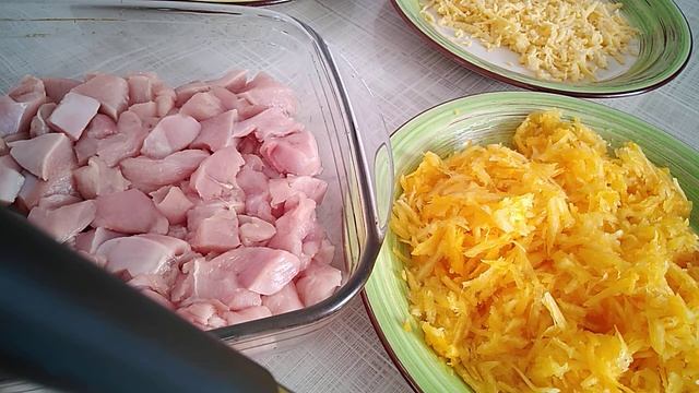 Куриная запеканка с натертым кабачком. Бабья доля. смотреть онлайн