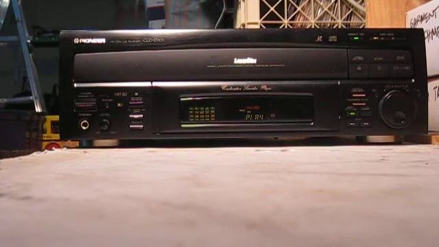 Pioneer CLD D701 LaserDisc player смотреть онлайн