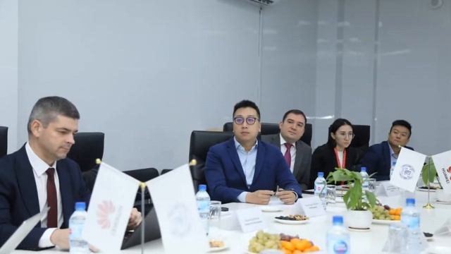 Huawei Uzbekistan и ТФ РЭУ заключили меморандум о взаимопонимании 01.12.2022 смотреть онлайн