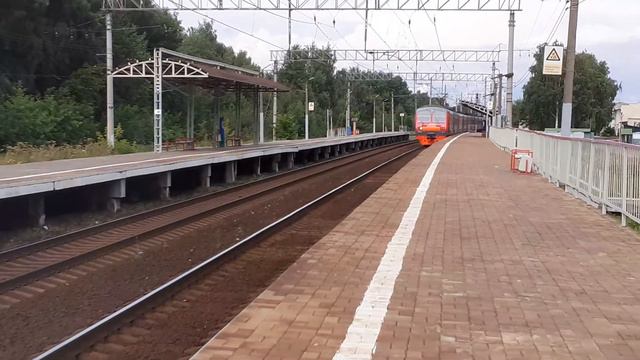 ЭД4М-0144 сообщением "Москва(Казанский вокзал)-Голутвин. смотреть онлайн