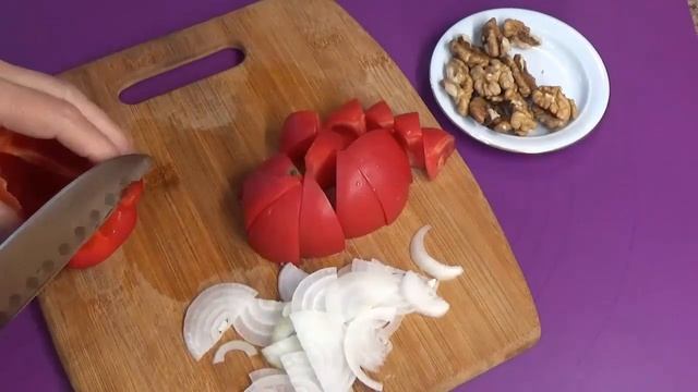 Теплый салат с нежнейшей куриной печенью и вкусным соусом В сочетании очень вкусно смотреть онлайн