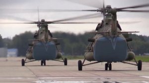 Вертолеты Ми-8МТВ-5 в Кубинке - (руление, взлет парой)