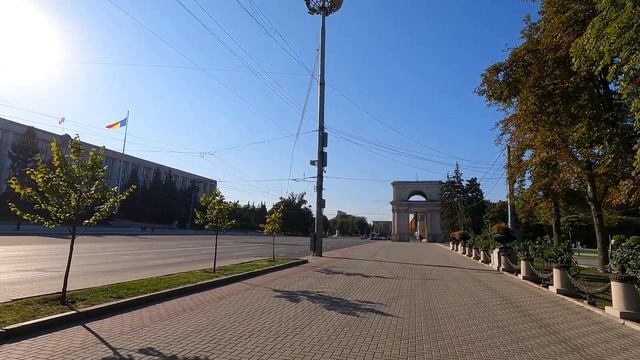 Chisinau, MOLDOVA ?? - Downtown - 4K - Walking Tour смотреть онлайн