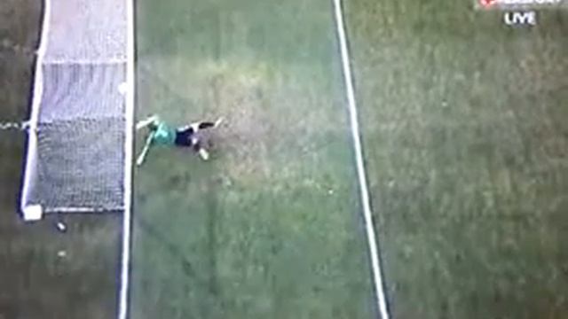 Frank Lampard blasted a long-range effort off the crossbar смотреть онлайн