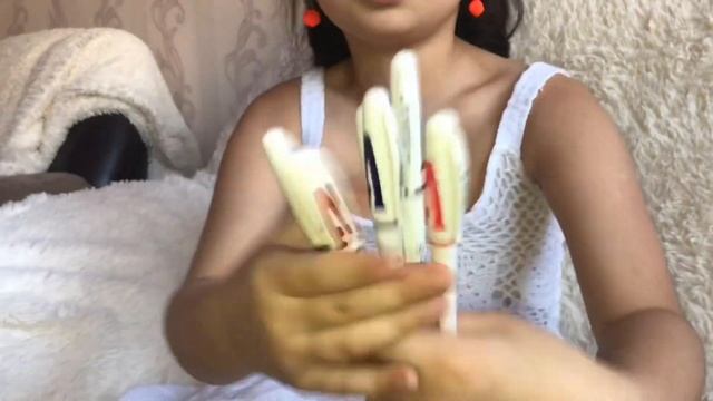 Что находится в моём пенале?/ Mïśš Żháñśàÿà? смотреть онлайн