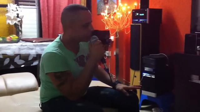מת לחבק אותך-עמנואל קהלני смотреть онлайн