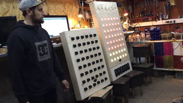 Электронные загадки для квеста в реальности. Панели с диодами и тумблерами смотреть онлайн