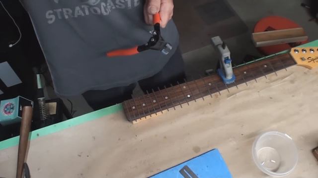 Guitar Fret Replacement Tips смотреть онлайн